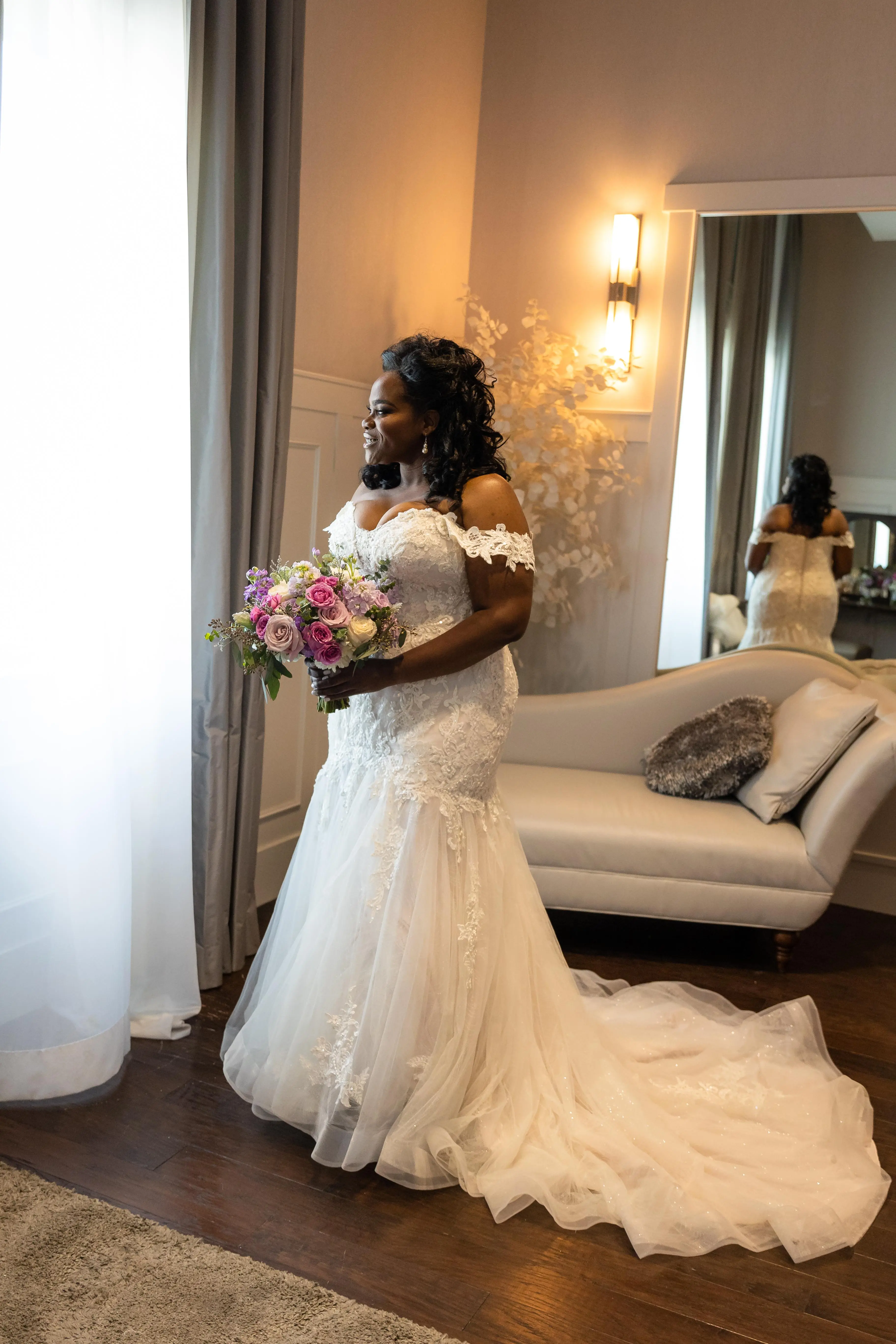 Bride Wearing Lace Mermaid Wedding Dress Lonnie Lynette By Maggie Sottero
