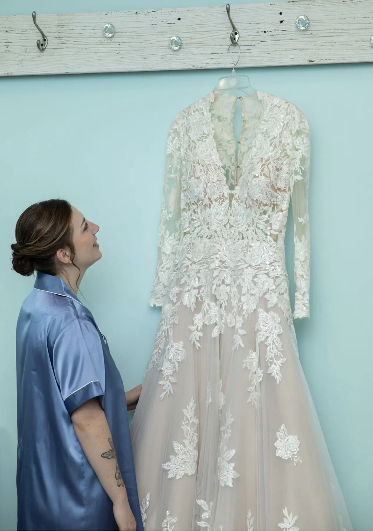 Bride In Keyhole A-line Kingsley By Sottero and Midgley