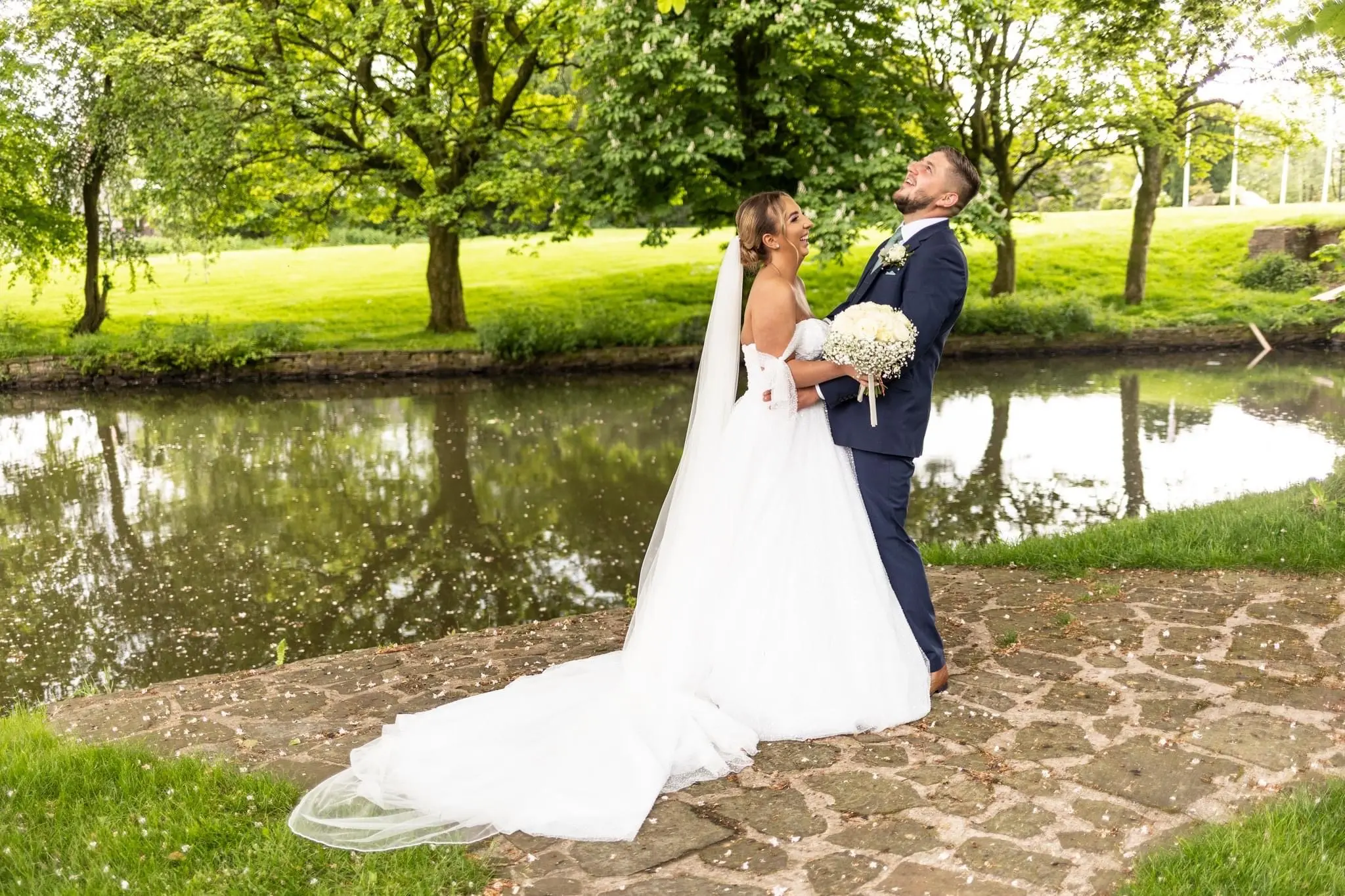 Bride In Strapless Ballgown Shasta Sottero Midgley With Groom