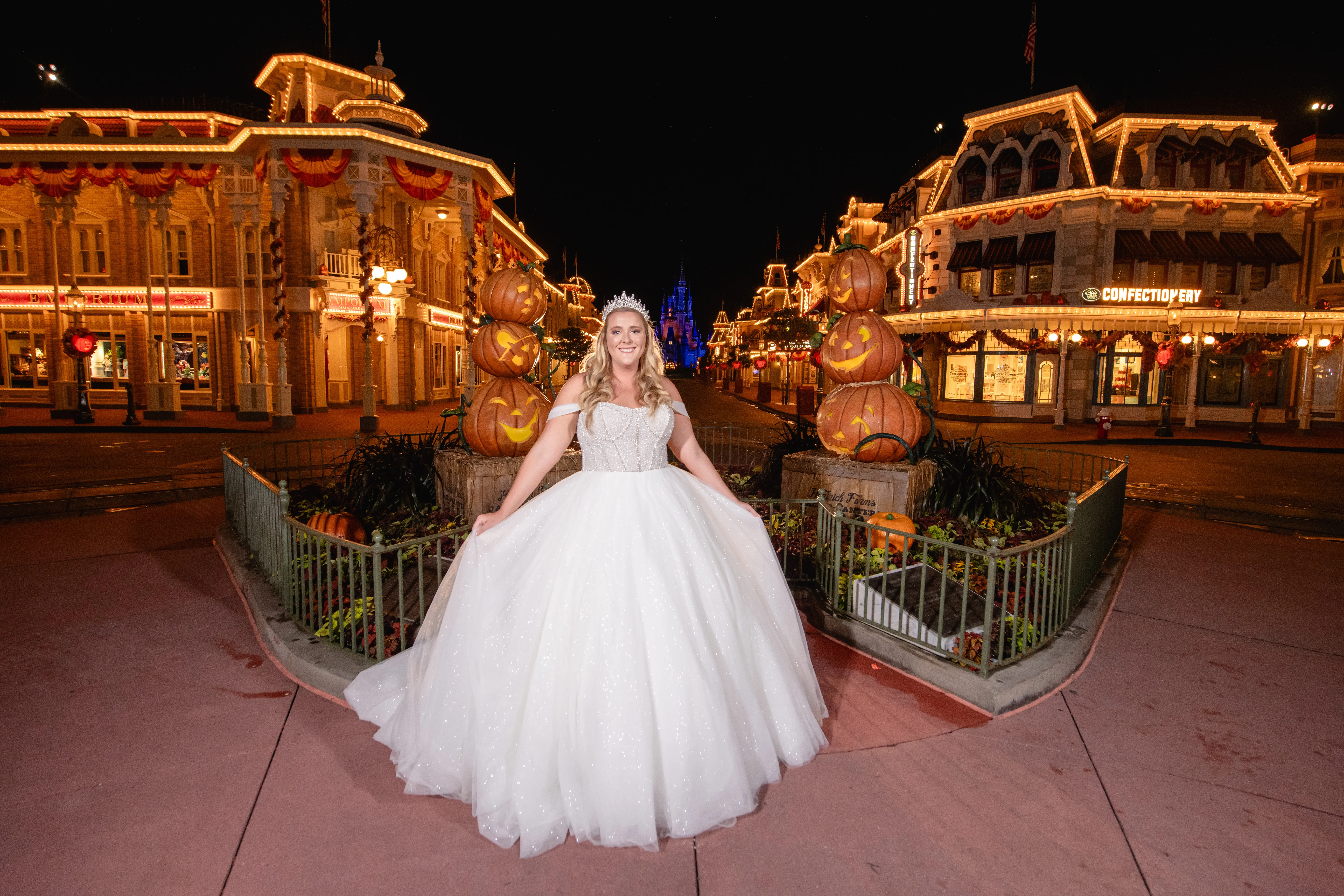 Bride wearing Elton wedding dress by Sottero and Midgley