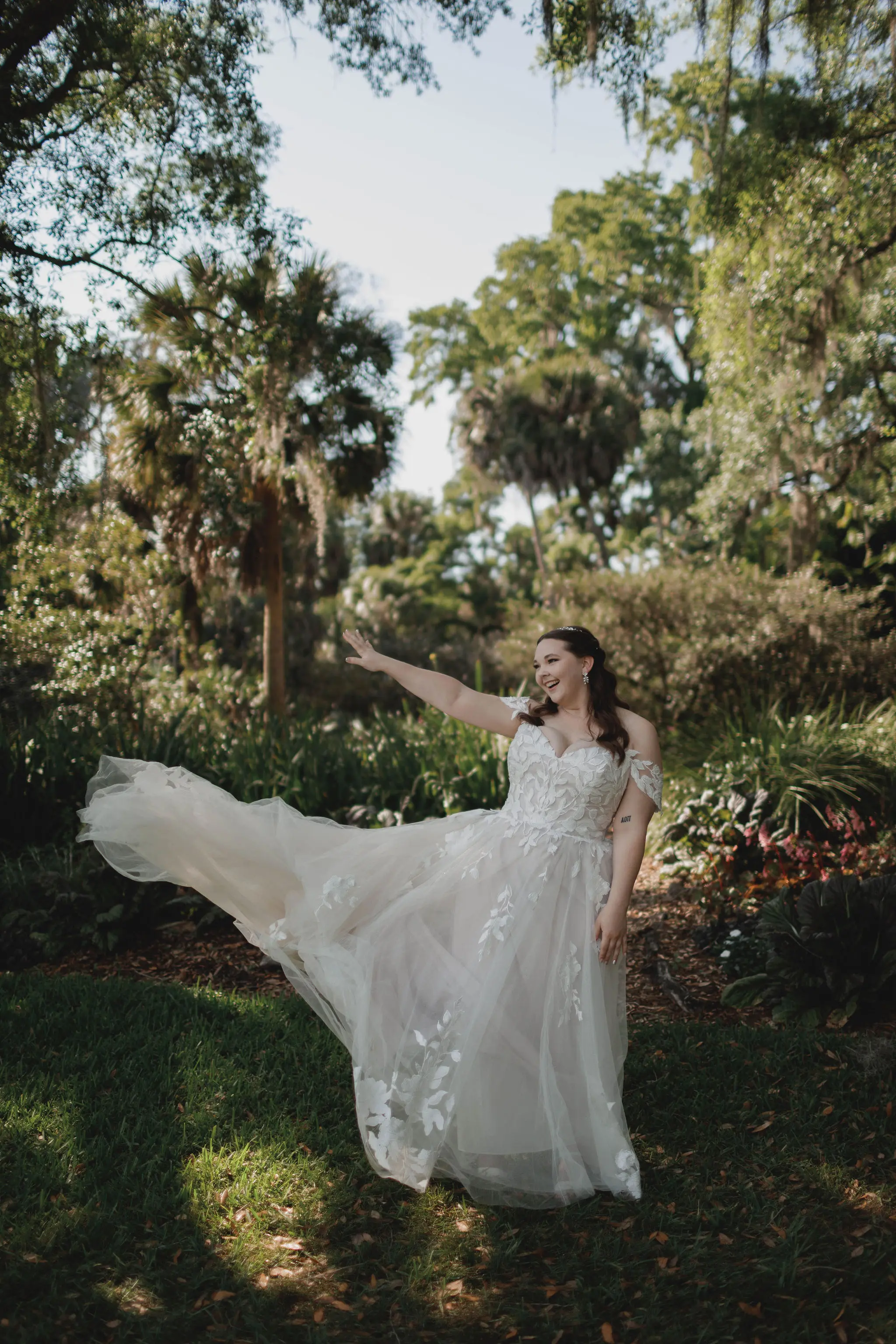 Bride In A-line Floral Hattie Lane Lynette Rebecca Ingram