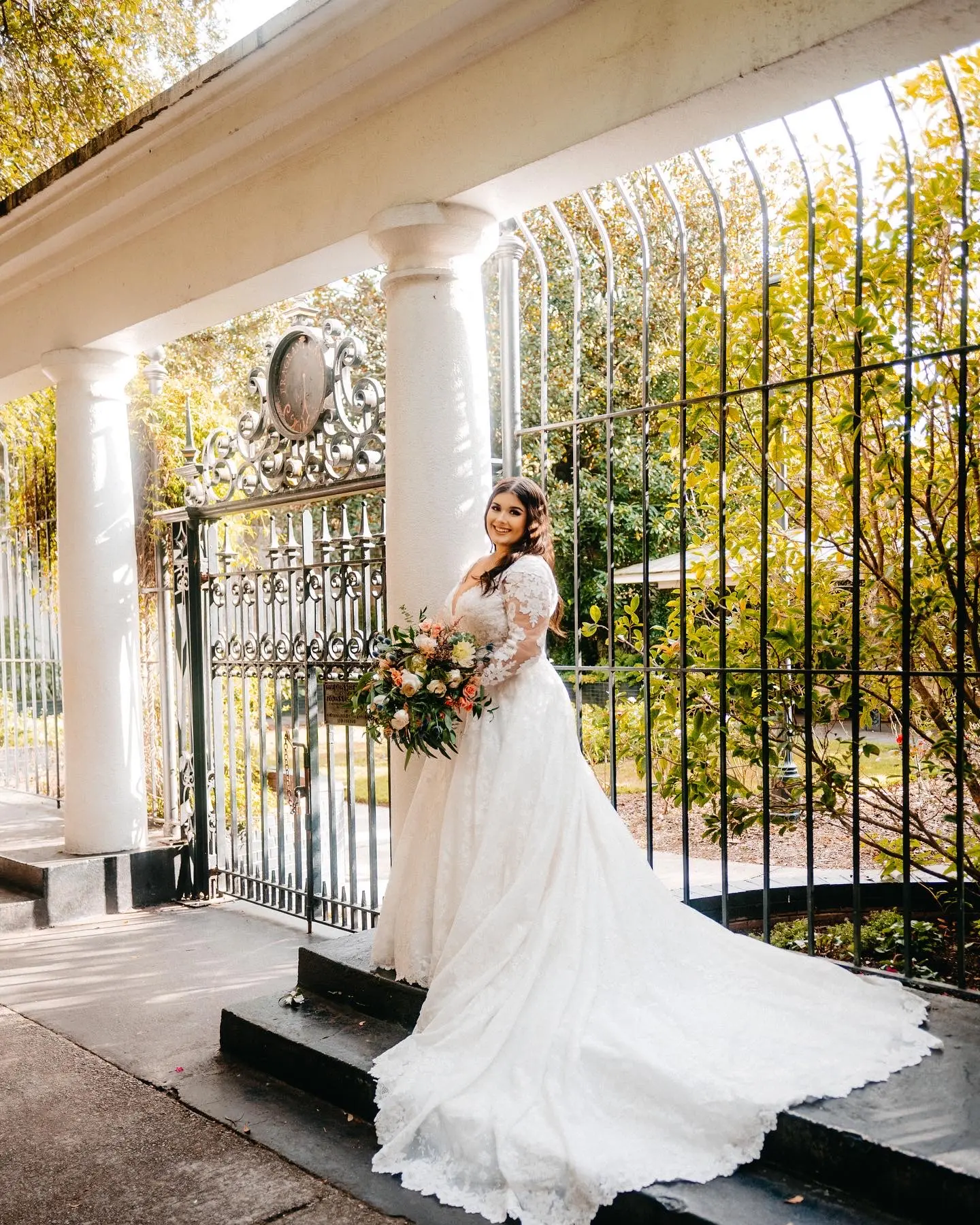 Bride In Sheer Organza Sweetheart Neckline Kierna Sottero Midgley
