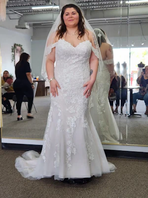 Bride In Sweetheart Neckline Sequined Lace Helen Rebecca Ingram