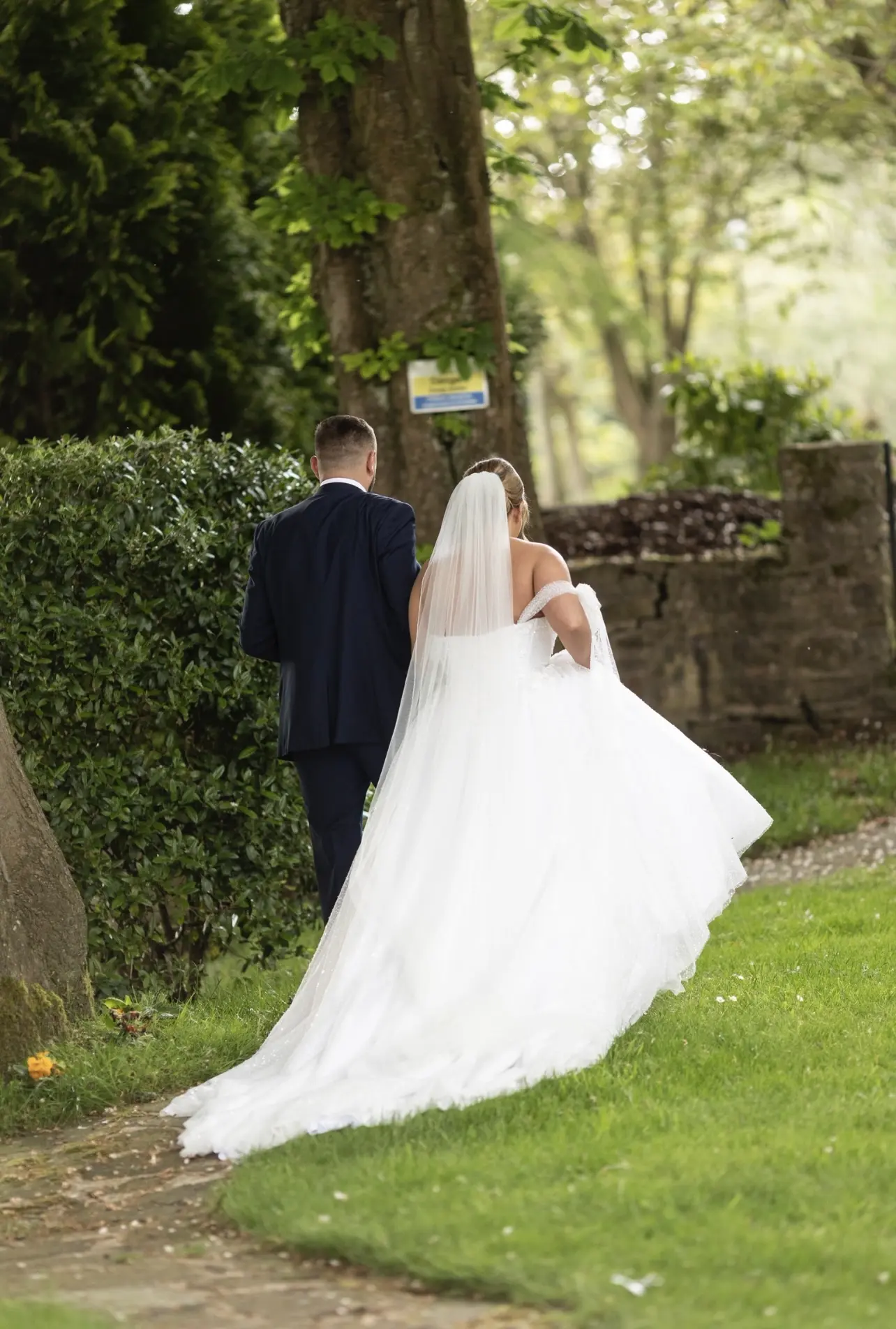 Bride In Strapless Ballgown Shasta Sottero Midgley With Groom
