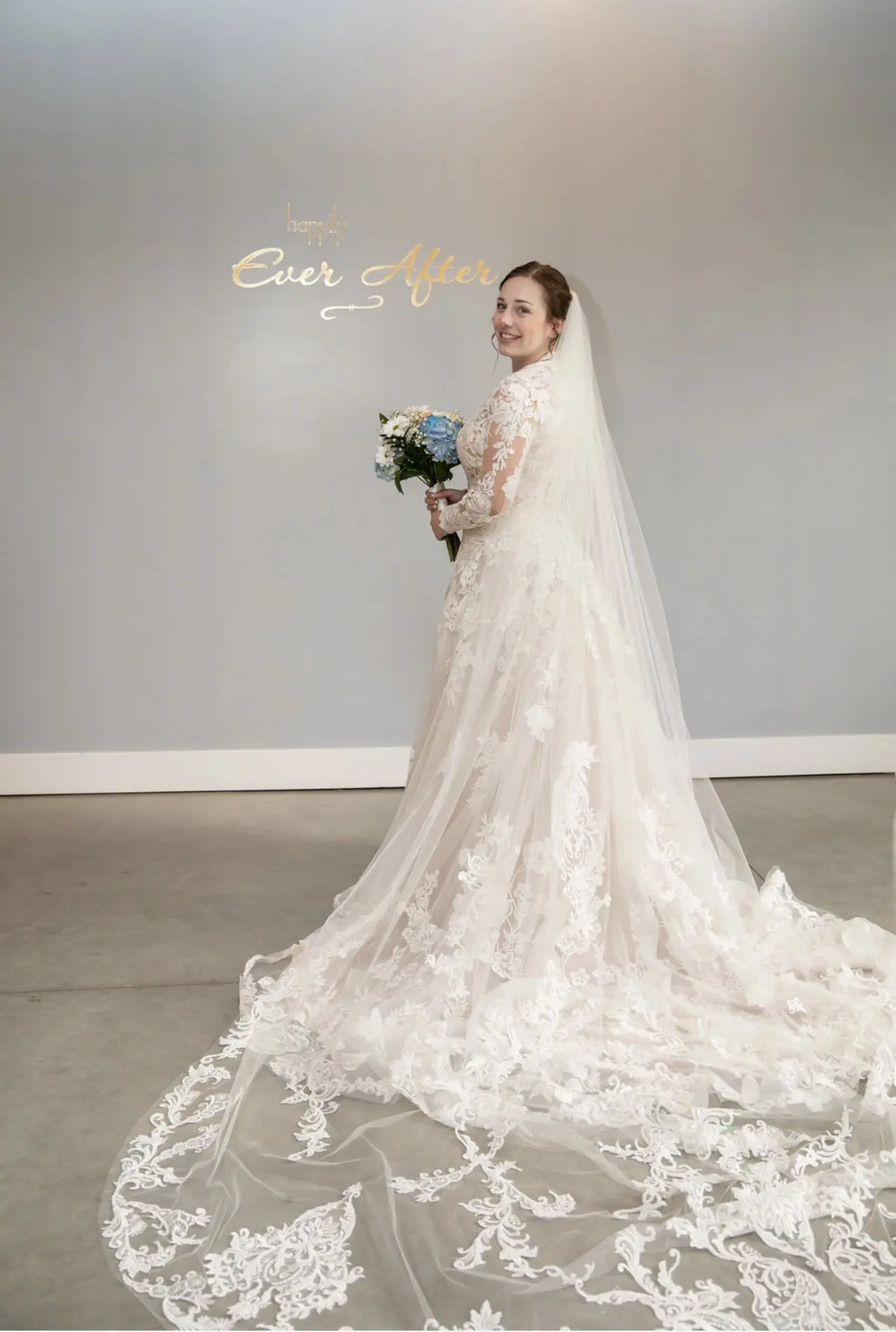 Bride In Keyhole A-line Kingsley By Sottero and Midgley