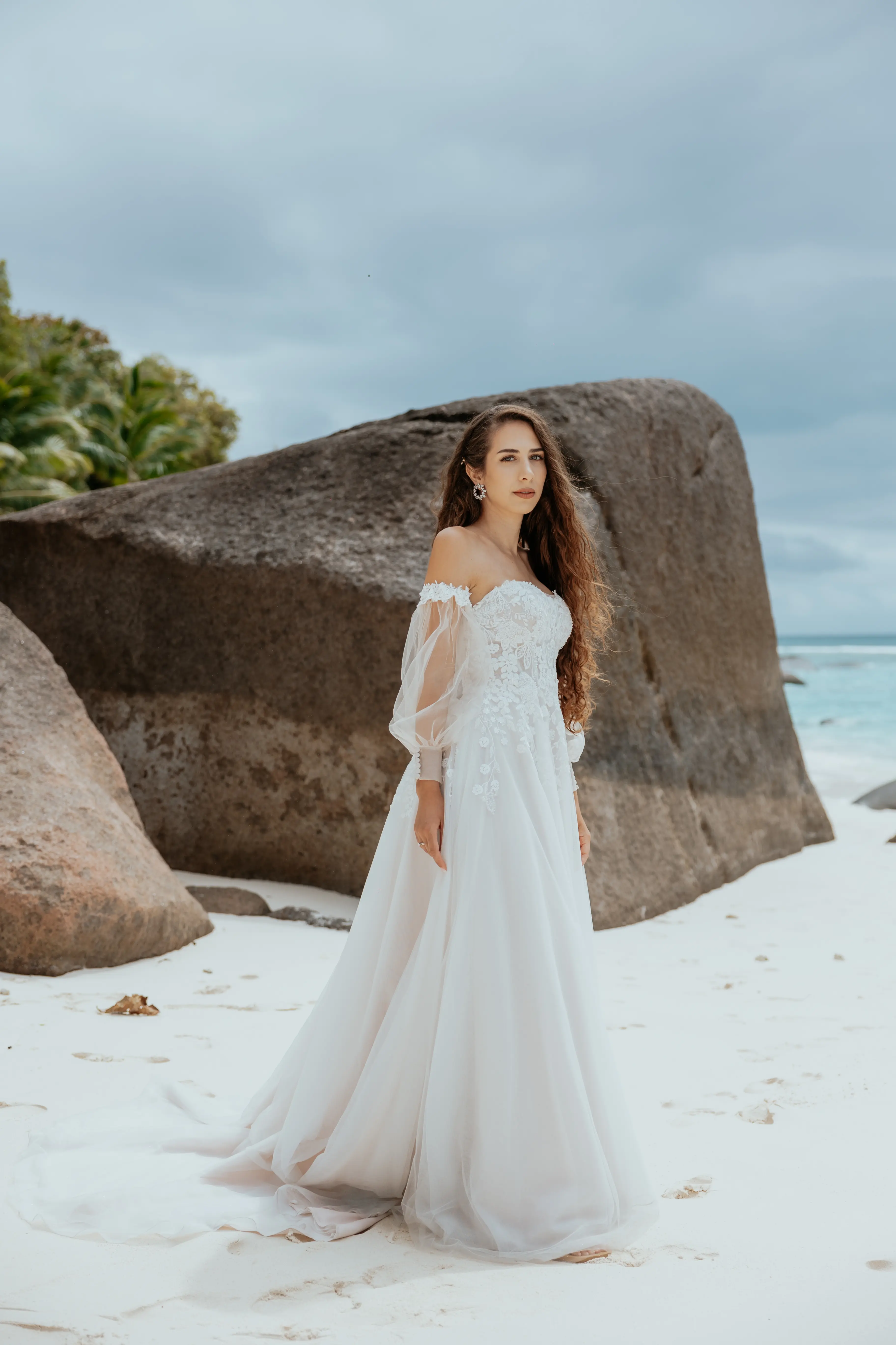 Bride In Tulle A-line Ainsleigh Rebecca Ingram